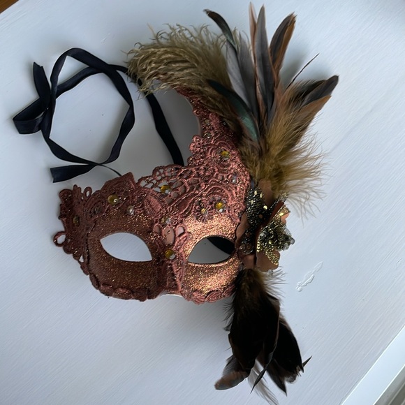 Masquerade mask - Picture 2 of 3